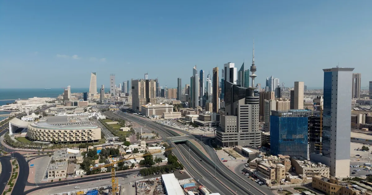 قال الجيش الكويتي إن استهداف أحد المعسكرات التابعة للقوات ⁠المسلحة أدى ⁠إلى إصابة 10.