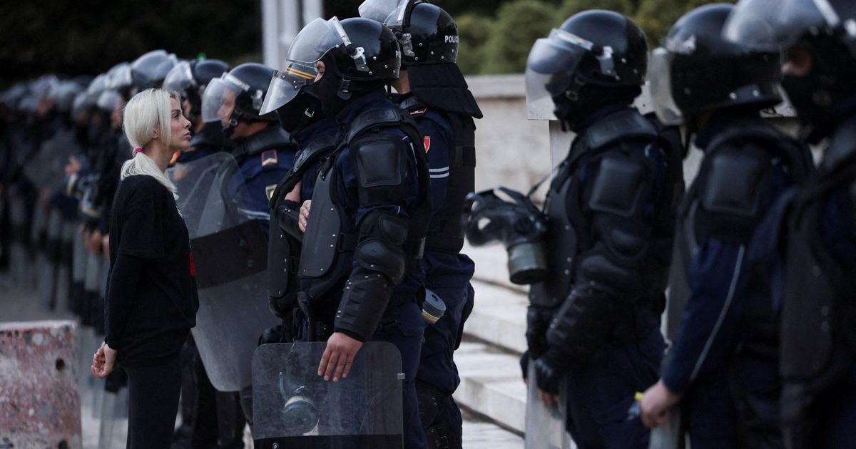 احتجاجات جديدة في ألبانيا رغم فرض غرامات للحد من أعمال العنف