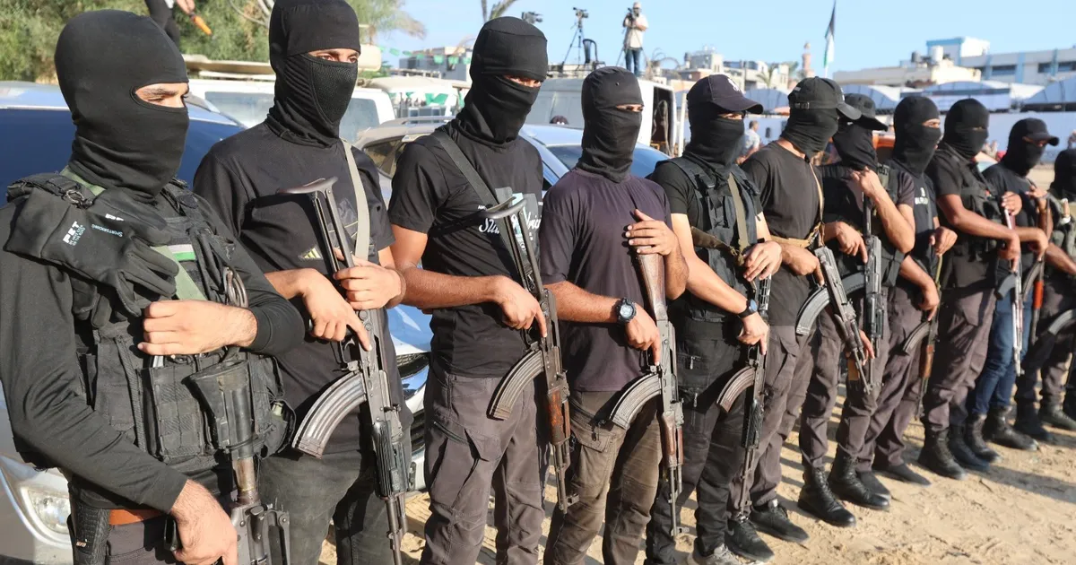 هذه سيناريوهات ملف السلاح والمسلحين في غزة بالمرحلة الثانية من الاتفاق