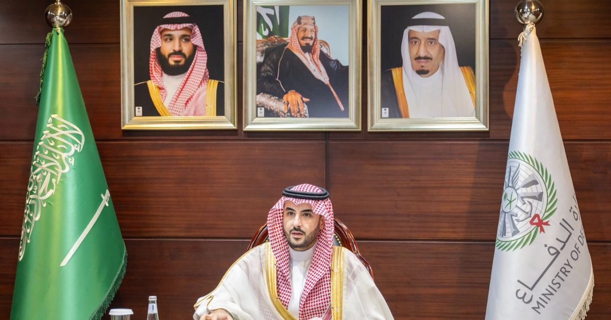 وزير الدفاع السعودي يبحث تطورات المنطقة مع أمين عام "الناتو"
