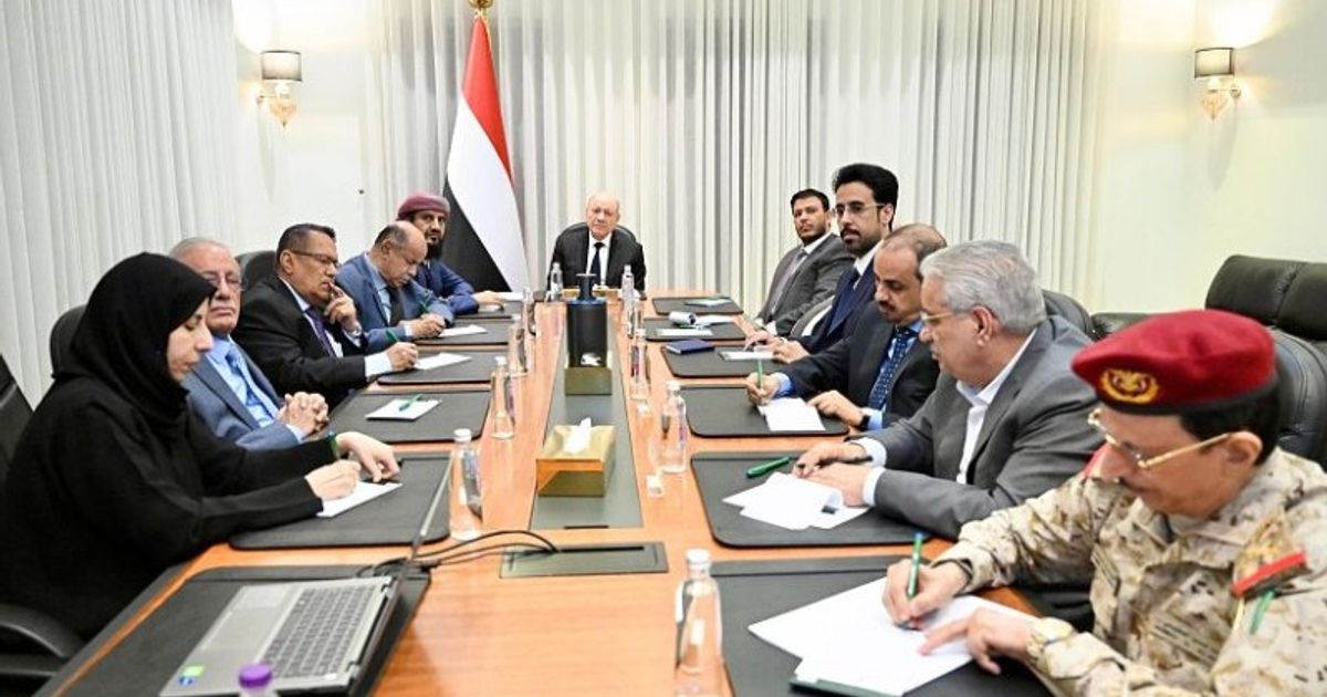 مجلس القيادة اليمني.. استراتيجية التعاطي مع الأزمة