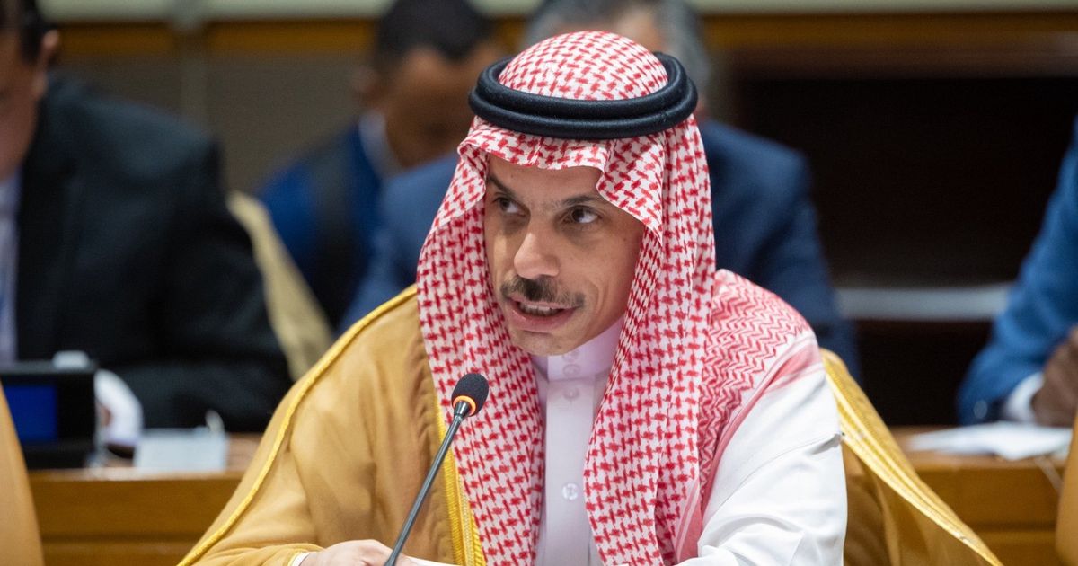 وزير الخارجية السعودي يشارك في اجتماع لتعزيز أمن الملاحة البحرية