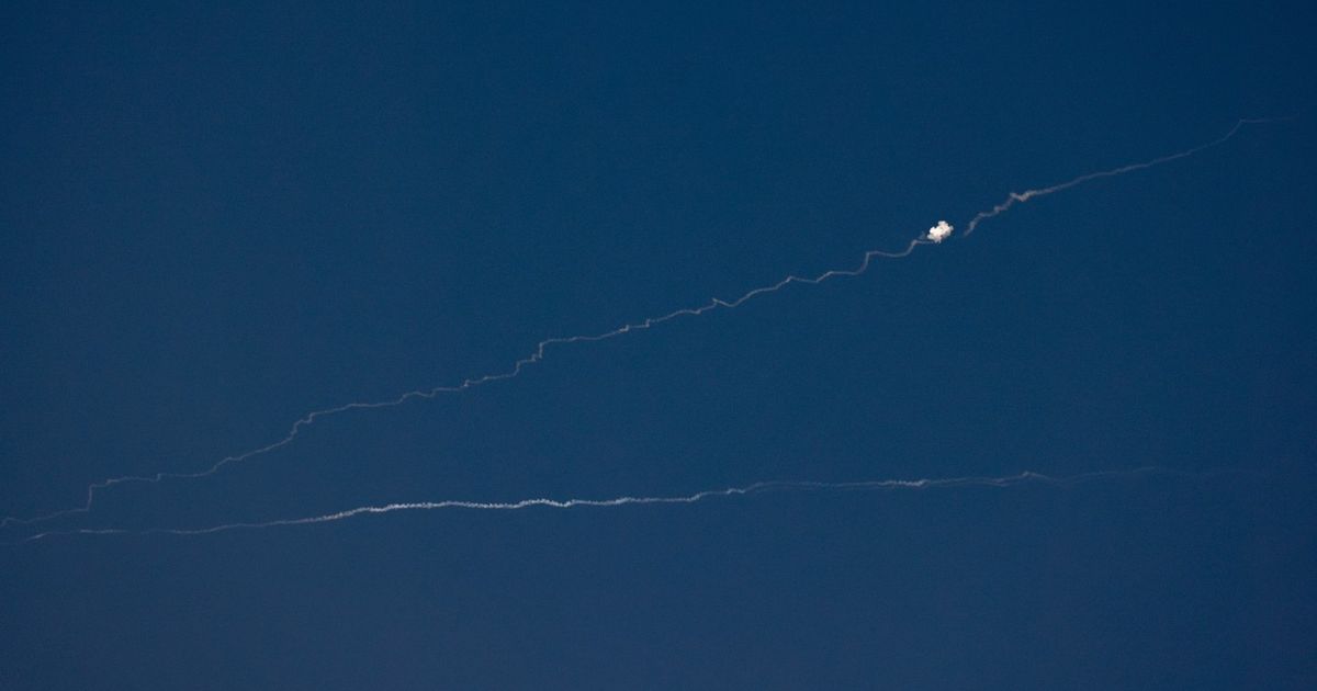 بعد قصف ميناء الحديدة.. إسرائيل تعلن اعتراض صاروخ انطلق من اليمن