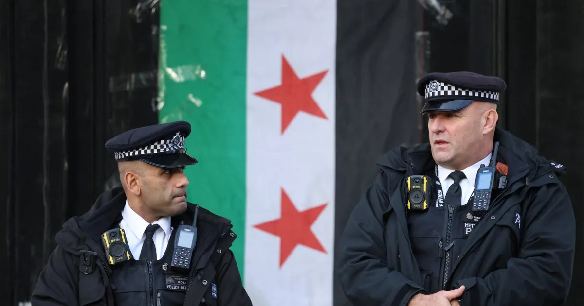 بريطانيا ترفع "هيئة تحرير الشام" من قائمة الإرهاب: يعزز التنسيق مع سوريا