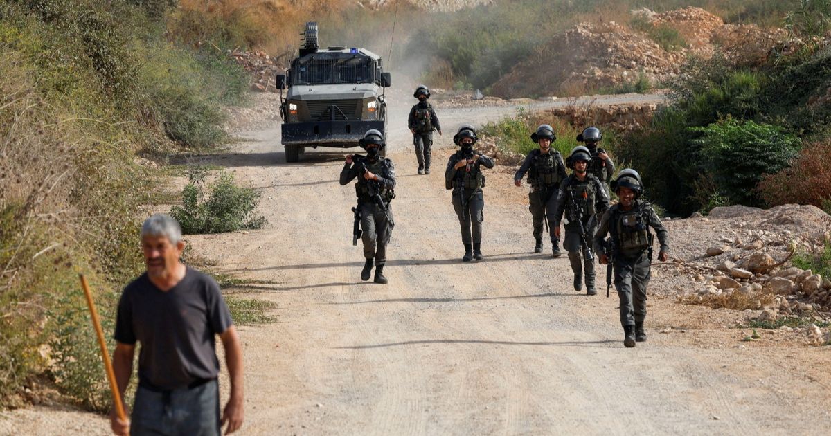 إسرائيل تشدد قبضتها على الضفة الغربية.. إغلاقات وهدم وتهجير