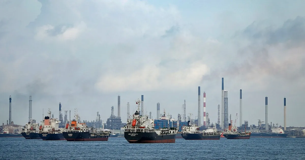 أحد أهم طرق الشحن في آسيا.. لماذا تتزايد المخاوف بشأن مضيق ملقا؟