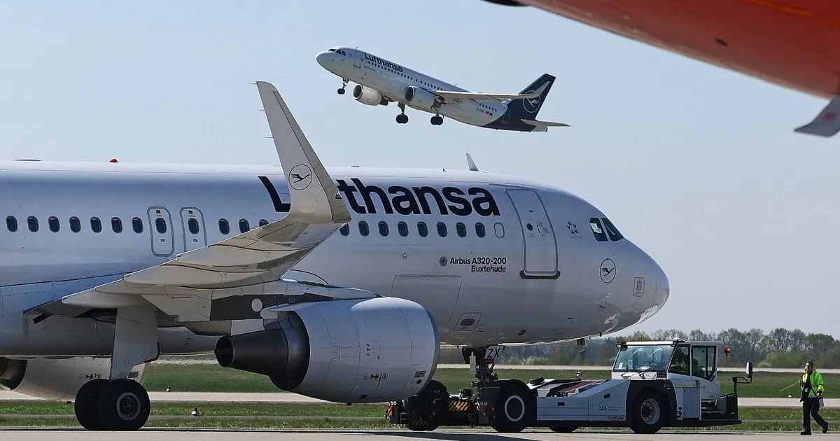 "لوفتهانزا" الألمانية تلغي 20 ألف رحلة جوية لتوفير وقود الطائرات