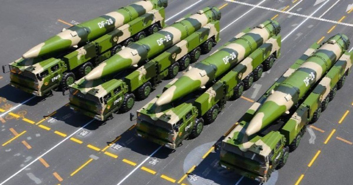قادر على ضرب قواعد أميركية.. الصين تكشف عن نظام الصواريخ DF-26D