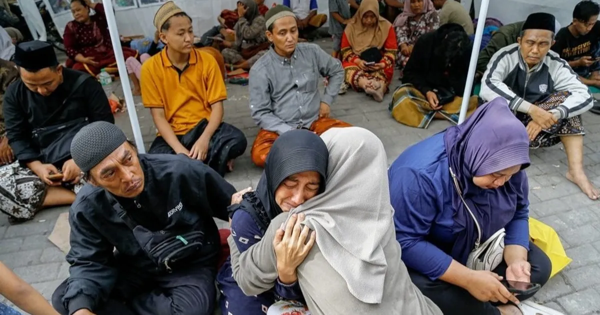 إندونيسيا.. ضحايا في انهيار مدرسة والسلطات تبحث عن 38 مفقوداً