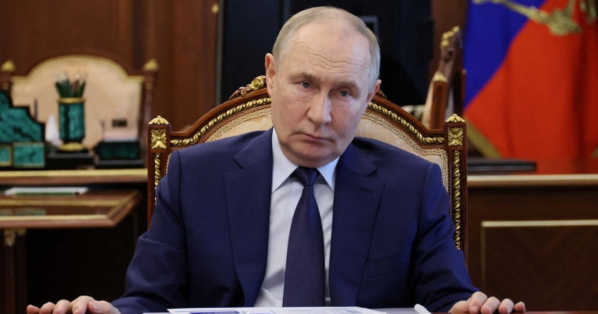 الكرملين يبدي استعداد بوتين للمضي نحو تسوية سلمية في أوكرانيا