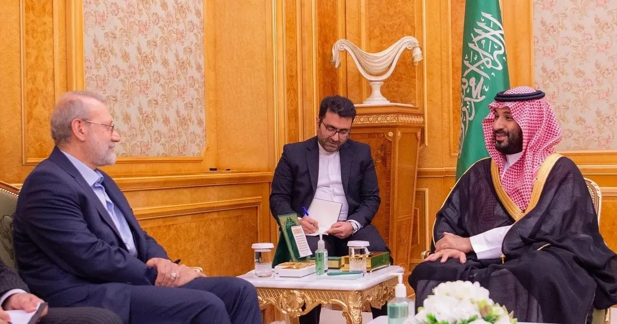 ولي العهد السعودي يستقبل أمين المجلس الأعلى للأمن القومي الإيراني
