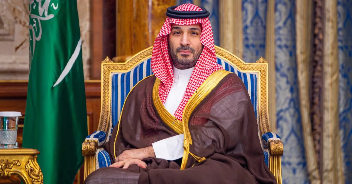 ولي العهد السعودي يؤكد للرئيس الإماراتي وقوف المملكة بجانب الإمارات