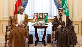 وزيرا خارجية السعودية وعُمان يبحثان مستجدات الأوضاع في اليمن والمنطقة