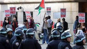 نتنياهو يدعو لوقف الاحتجاجات المؤيدة للفلسطينيين بالجامعات الأميركية