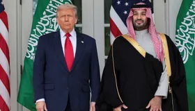 السعودية والولايات المتحدة.. اتفاق دفاعي وشراكة تجارية واستثمارات بتريليون دولار