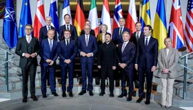 ترمب يؤكد إحراز تقدم نحو إنهاء حرب أوكرانيا.. وتعهد أوروبي بدعم زيلينسكي