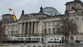 ألمانيا تستدعي السفير الروسي وتحذره من "عواقب" وسط تزايد "الهجمات الهجينة"