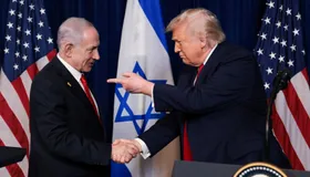 وسط ضغوط لـ"تغيير المسار".. ترمب "لا يتفق تماماً" مع نتنياهو بشأن الضفة الغربية