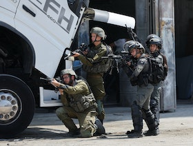 الجيش الإسرائيلي يعزز انتشاره بالضفة الغربية عقب إطلاق نار قرب الخليل