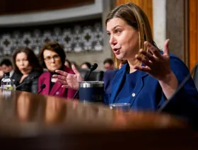 بعد تلويح ترمب بإعدام "الخونة".. مشرعون ديمقراطيون: تلقينا تهديدات