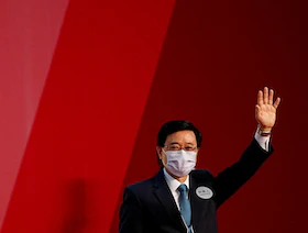 الرئيس الصيني يشيد بـ"مناخ جديد" في هونج كونج