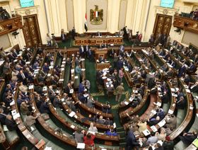 البرلمان المصري يوافق على قانون جديد للانتخابات وسط معارضة محدودة