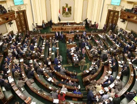 البرلمان المصري يوافق على قانون جديد للانتخابات وسط معارضة محدودة