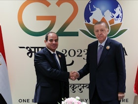 أردوغان يلتقي السيسي على هامش قمة العشرين: نأمل في دفعة إلى الأمام