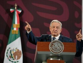 وسط شعبية طاغية.. رئيس المكسيك يستعد لتسليم السلطة إلى تلميذته
