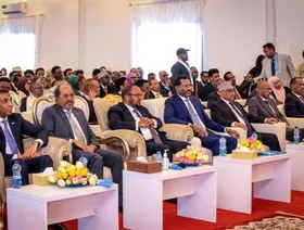 بحضور عربي.. الرئيس الصومالي يزور مدينة لاسعانود لأول مرة منذ 50 عاماً