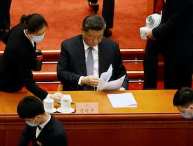 شي يحذر من "تعقيدات" الفساد في الصين ويعد بـ"نصر كامل"
