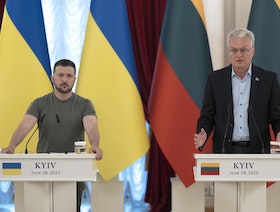 ليتوانيا تعد أوكرانيا بـ"قرارات مرضية" خلال "قمة الناتو"