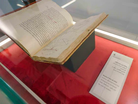 الشارقة.. معرض حول المخطوطات العربية النادرة في إسبانيا