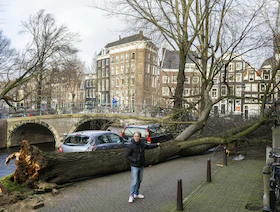 العاصفة يونيس تودي بحياة 7 أشخاص على الأقل في أوروبا