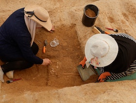 اكتشاف مقبرة أثرية ضخمة في غزة تعود للعصر الروماني