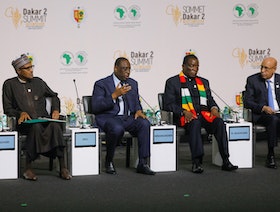 الاتحاد الإفريقي يبحث رفع تعليق عضوية مالي وبوركينا فاسو وغينيا