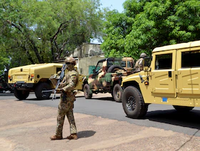 مالي توجه تهماً ثقيلة لجنود من كوت ديفوار