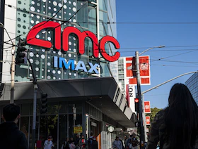 AMC تبيع أسهماً بـ325 مليون دولار قبل فيلم تايلور سويفت