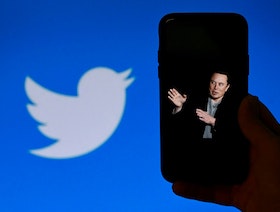 كيف غيّر إيلون ماسك "تويتر" منذ عملية الاستحواذ؟