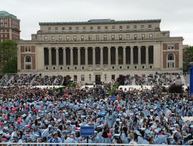 قاضية ترفض دعوى من أساتذة بجامعة كولومبيا بشأن خفض التمويل