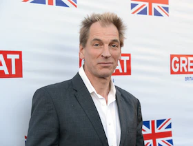 الشرطة الأميركية: سبب وفاة جوليان ساندز "غير معروف" 