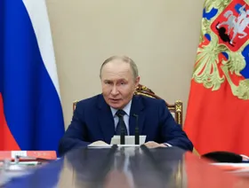 روسيا تتهم أوروبا وبريطانيا بعرقلة التسوية الأوكرانية