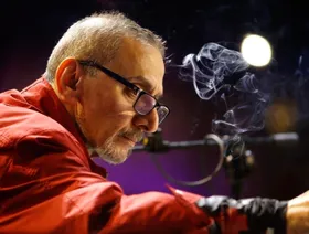 ماذا كتب زياد الرحباني في ديوانه "صديقي الله"؟