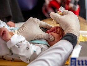 بريطانيا.. حملة للتطعيم وسط انتشار لمرض شلل الأطفال