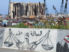 لبنان.. كتاب يسرد إهمالاً سبق انفجار مرفأ بيروت