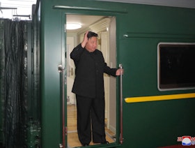 زعيم كوريا الشمالية يصل روسيا.. وموسكو: مستعدون لإطلاع سول على النتائج
