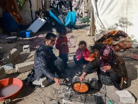 الجوع والوضع الصحي في غزة يعززان تحذيرات دولية من نزوح الفلسطينيين إلى مصر