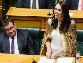 نيوزيلندا.. جاسيندا أرديرن تختتم مسيرتها السياسية بخطاب في البرلمان