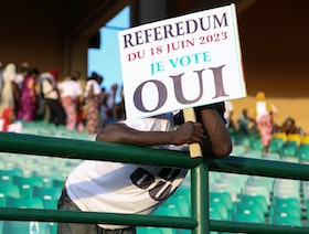استفتاء على تعديل دستور مالي قد يمهد لعودة الحكم المدني