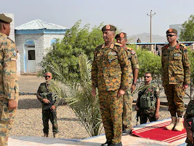 السودان يفتح حدوده مع إريتريا.. والبرهان يرحب بالدعم الخارجي لإعادة الإعمار